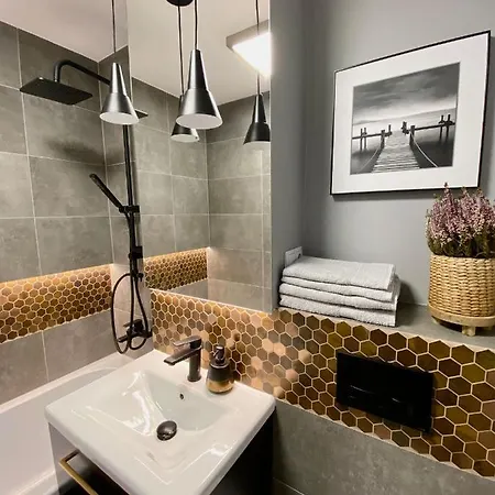 Eloft Saska Kepa * ורשה